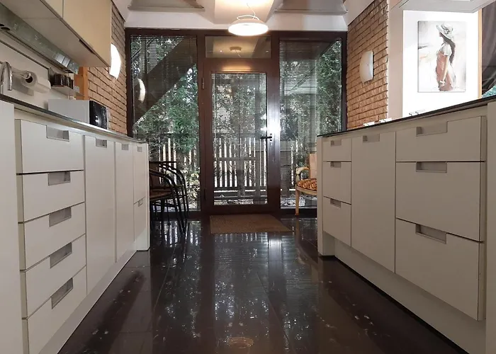 Apartment Aviatrix Night Airport Haven *