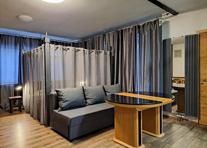 Apartment Aviatrix Night Airport Haven *