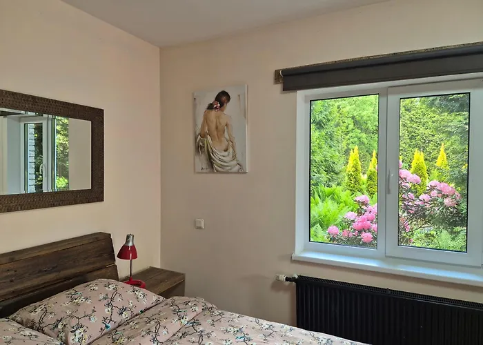 Apartment Aviatrix Night Airport Haven