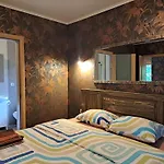 Aviatrix Night Airport Haven Apartman Riga