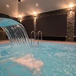 Aviatrix Night Airport Haven