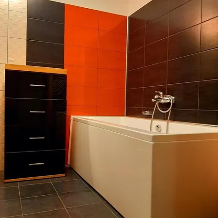 Aviatrix Night Airport Haven Διαμέρισμα