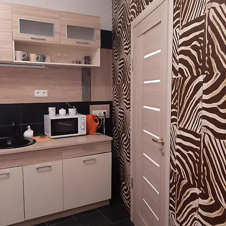 Aviatrix Night Airport Haven Διαμέρισμα