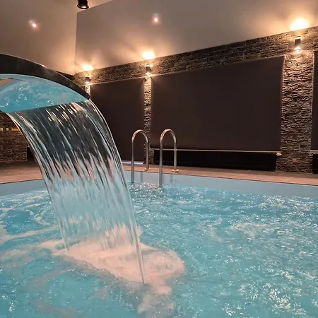 Aviatrix Night Airport Haven