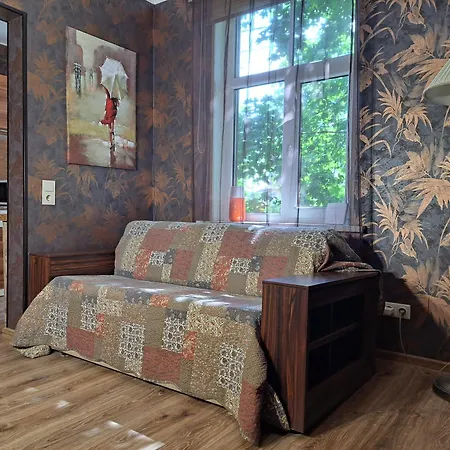 Aviatrix Night Airport Haven * リガ